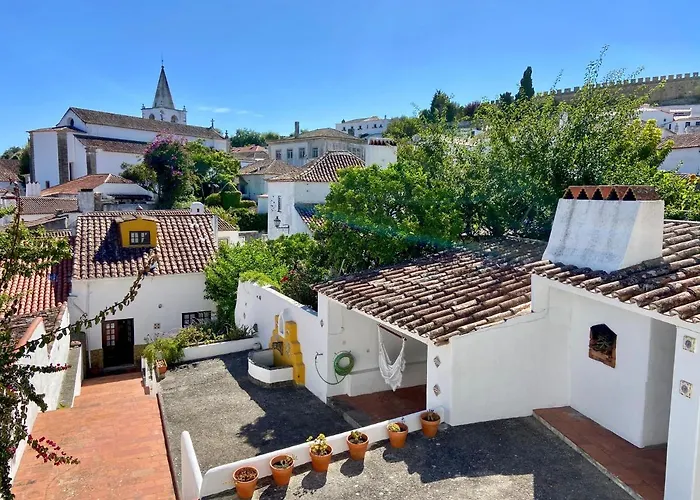 Patio Da Muralha